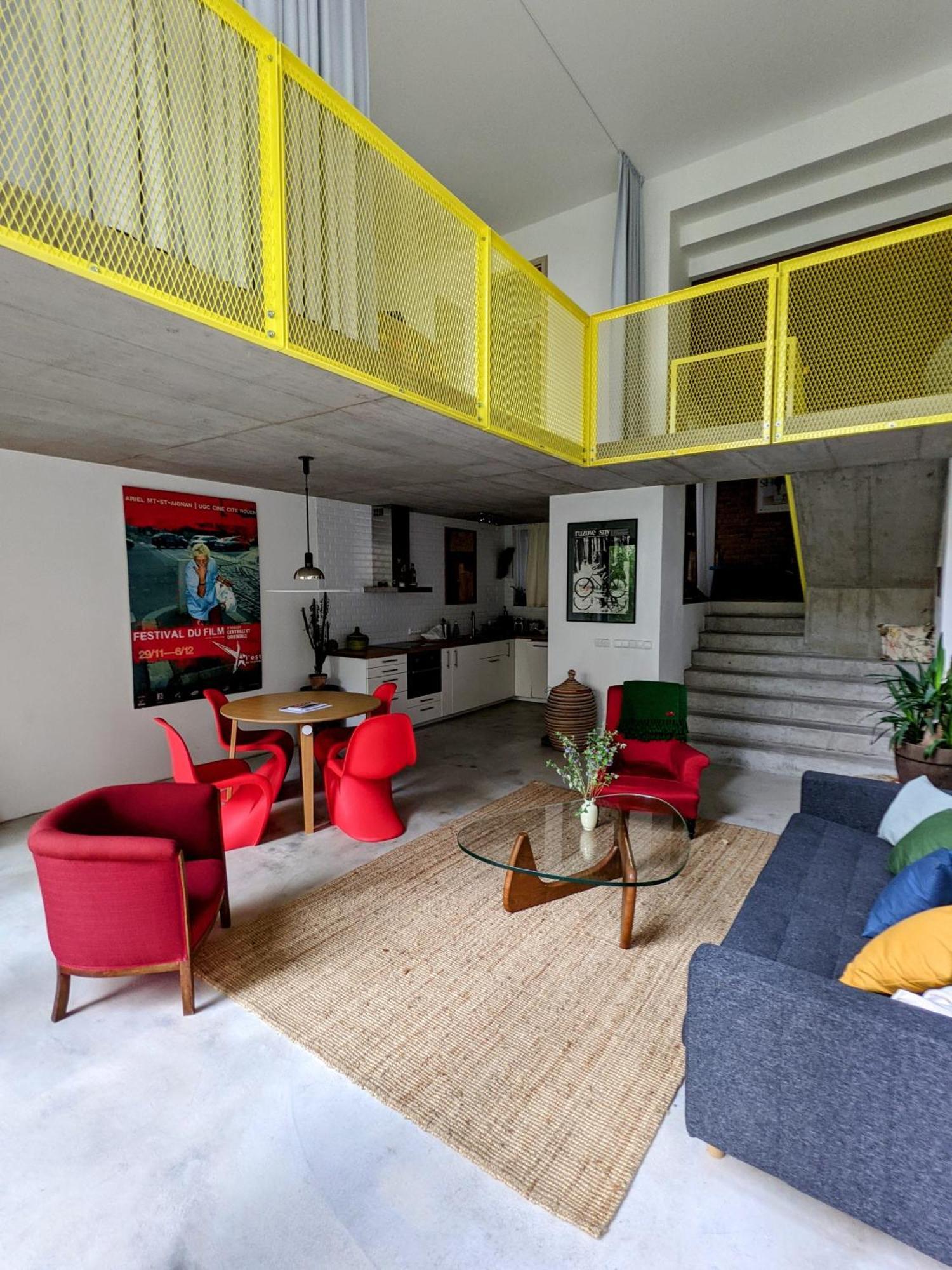 Romantic And Atypical Apartments In Prague'S Montmartre Exterior foto